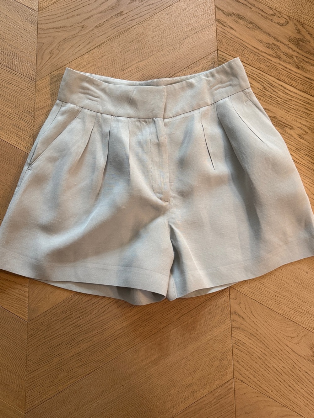 Reiss Pale Blue High-Waist Pleated Women's Shorts